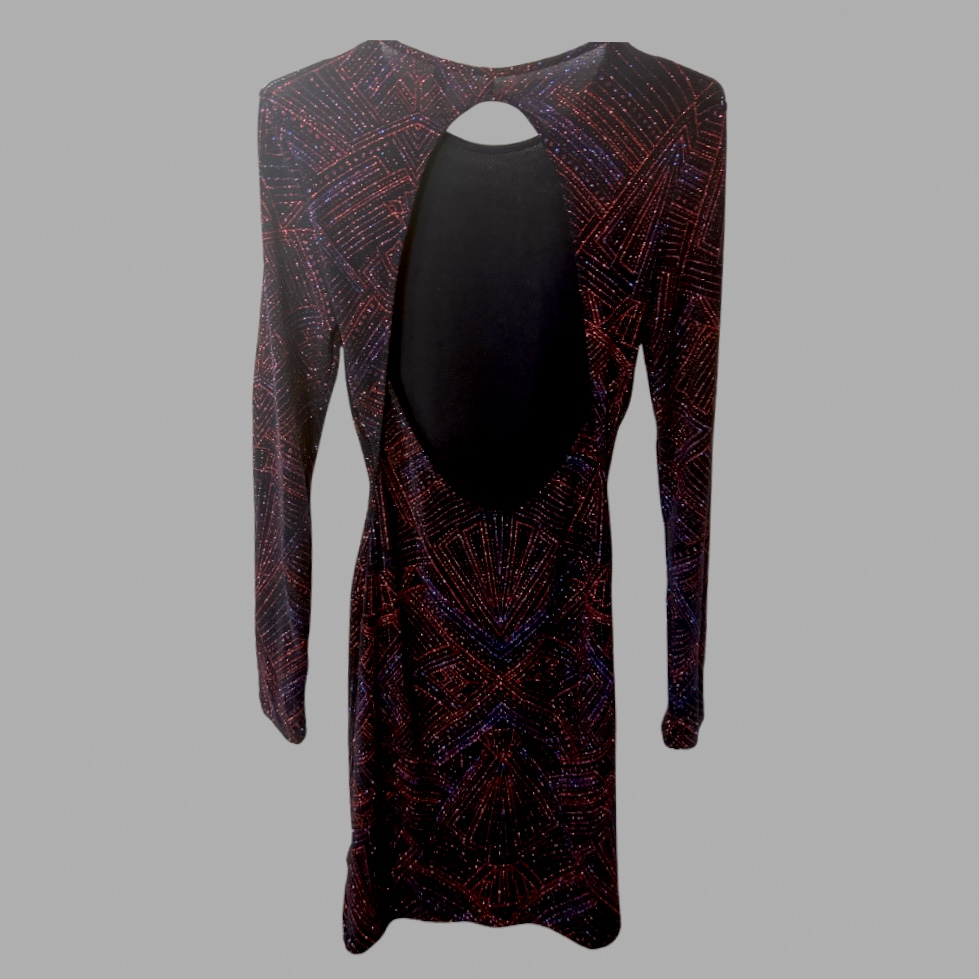 Hm שמלת ערב סגולה עם פסים אדומים מיני לייקרה מנצנצת גב חשוף בהדפס גיאומטרי לבן מידה M – תמונה 3