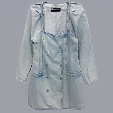 ASOS שמלת ג׳ינס סגנון בלייזר עם שרוולים תפוחים מחשוף מרובע!