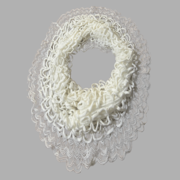 צעיף לבן סרוג בסגנון תחרה וטקסטורה, צעיף סגור מיוחד ונעים