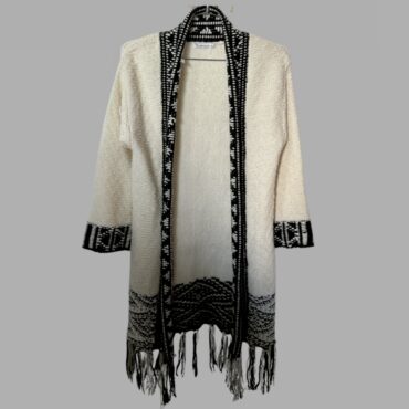 Twentyfourseven קרדיגן בוהו שיק עם הדפס שחור ופרנזים מידה Xs