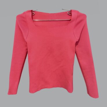 חדשה! חולצה ורודה לייקרה סקובה מחטבת מחשוף וי  מידה S