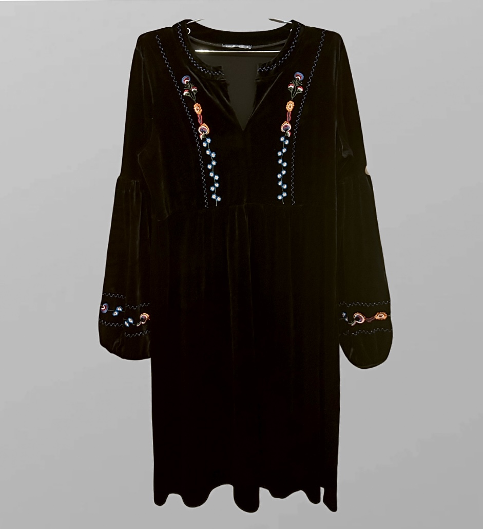 שמלת גלביה קטיפה שחורה לייקרה רקמת פרחים אורך מידי סגנון מידה 40