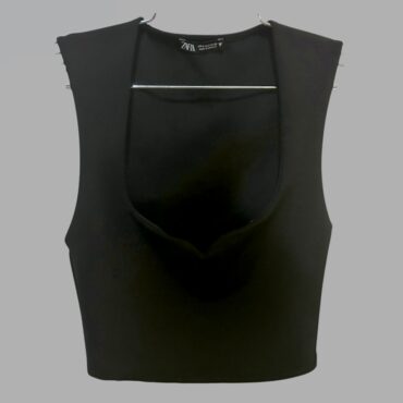 ZARA מידה S טופ קרופ שחור לייקרה מחשוף מרובע לב!