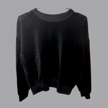 Hoodies מידה S סווטשירט קטיפה שחור משוחרר מצב חדש היקף 102 ס״מ