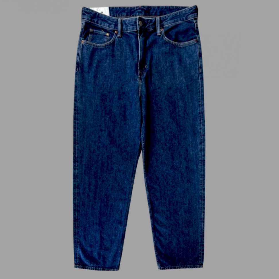 Hm מידה 46 ג׳ינס בגזרה גבוהה וקלאסית (לא צמוד) צבע כחול כהה