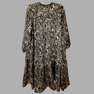 מידה 44 שמלת סאטן אלגנטית מכופתרת מודפסת חום ושחור גזרה משוחררת אורך מידי