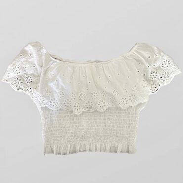 חולצת קרופ לבנה גומי כיווצים אוף שולדרס קרושה מידה S