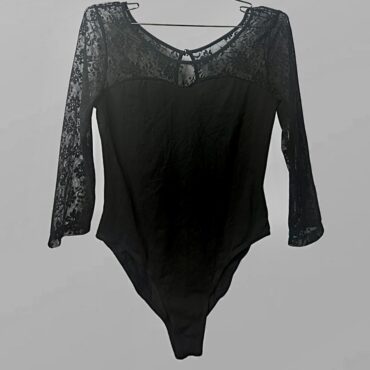 עם טיקט! בגד גוף שחור לייקרה תחרה מחטב ושיפון מידה S