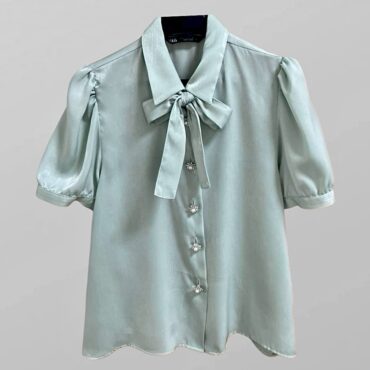 ZARA חולצה מכופתרת סאטן פיסטוק עם כפתורי ״יהלומים״ ועניבות קשירה מידה M