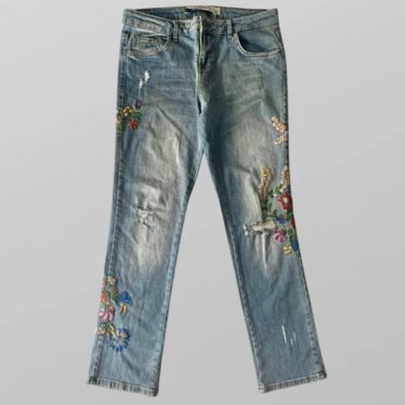 Miss Miss ג׳ינס סקיני לייקרה רקמת פרחים אורך קרופ גזרת אמצע מידה 42 (רשום 40 אבל גדול)