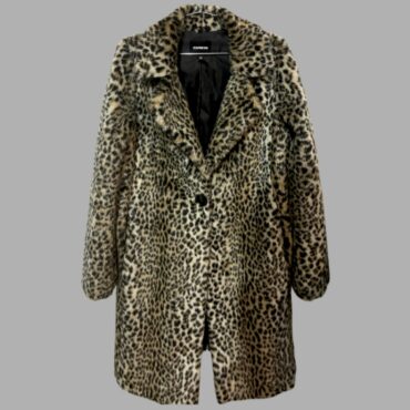 חדש! EXPRESS מידה XS מעיל פרווה מנומר ארוך מחמם עם כפתור ובונה, מצב חדש