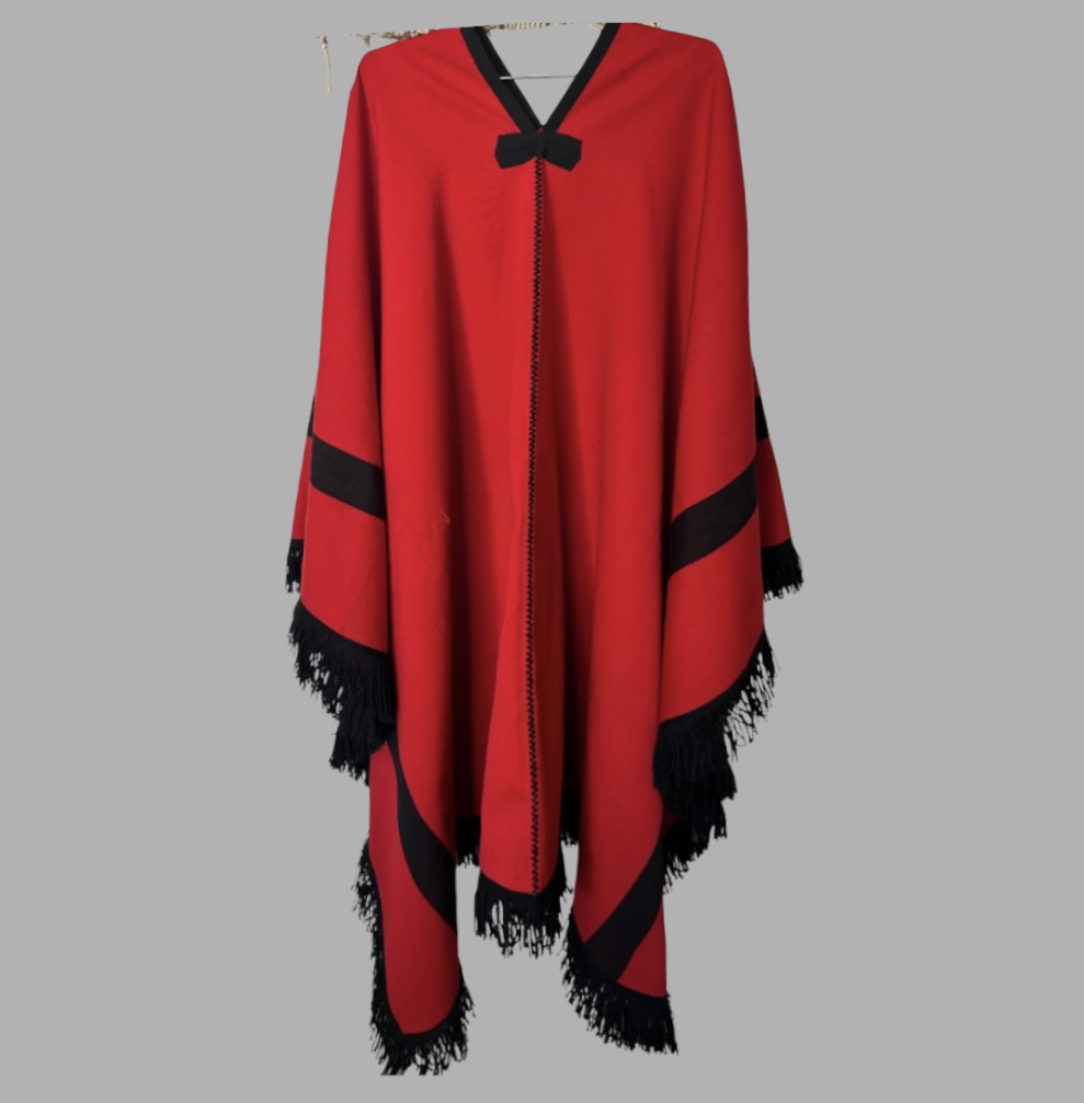 פונצ׳ו אדום מקורי אותנטי מארגנטינה עם פרנזים