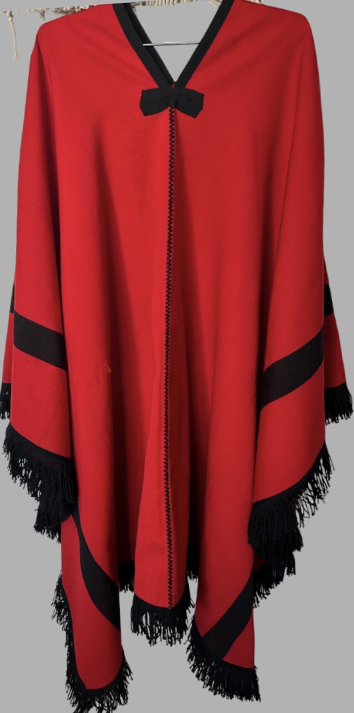 פונצ׳ו אדום מקורי אותנטי מארגנטינה עם פרנזים – תמונה 3