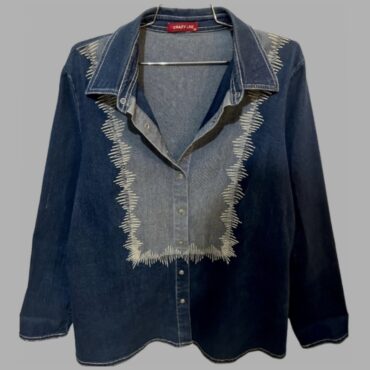 Crazy Line חולצת ג׳ינס רקומה מידה 42 עם טיקטקים לכל האורך. מצב חדש!