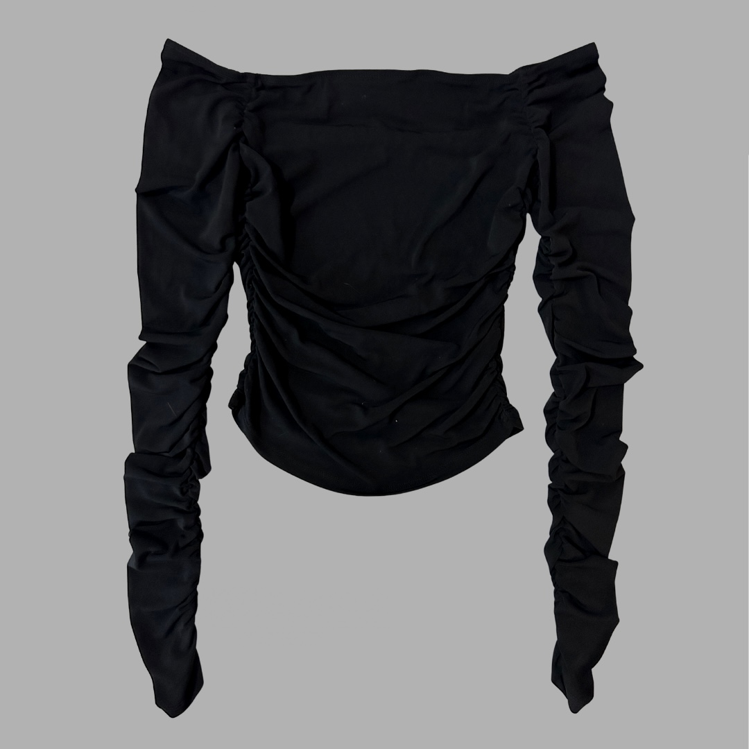 Studio Pasha מידה XS חולצת לייקרה שחורה אוף שולדרס עם כיווצים מחמיאים מצב חדש