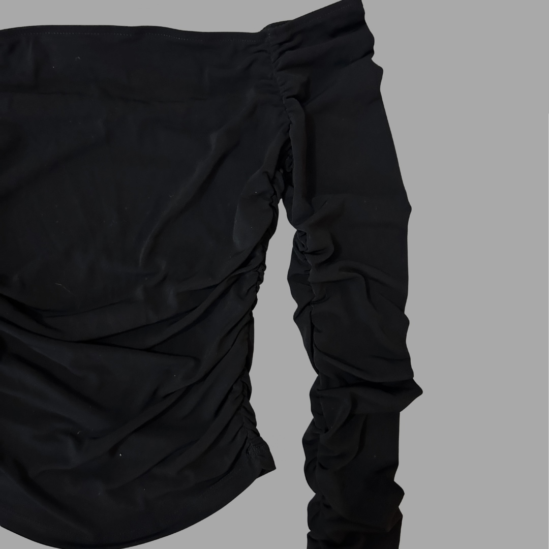 Studio Pasha מידה XS חולצת לייקרה שחורה אוף שולדרס עם כיווצים מחמיאים מצב חדש – תמונה 2