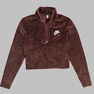 Nike חולצת קרופ קטיפה לייקרה חום חמרה מידה M עם חצי רוכסן עם הטבעות לוגו על כל החולצה ולוגו רקום לבן