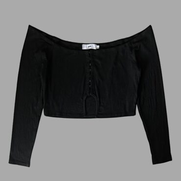 Adika מידה L חולצת ריב שחורה לייקרה קרופ אוף שולדרס עם סגירת קרסים מצב חדש!