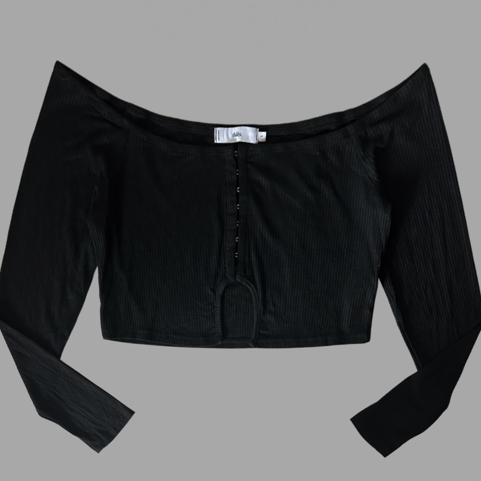 Adika מידה L חולצת ריב שחורה לייקרה קרופ אוף שולדרס עם סגירת קרסים מצב חדש! – תמונה 2