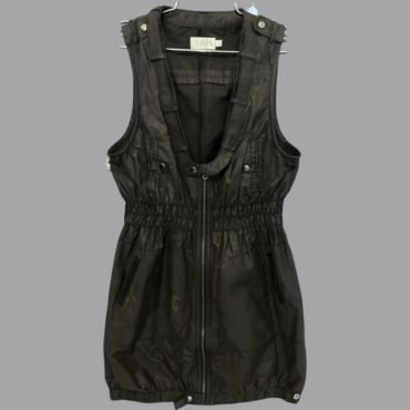 IRIT שמלת ״ניילון״ מידה S-M שחורה עם רוכסן קדמי, כיסים, מותן אלסטי וצווארון נמוך