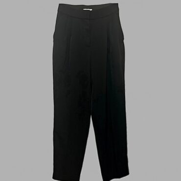 H&M מכנסיים שחורים אלגנטיים מידה 36 נשפכים בגזרה מחמיאה. מצב חדש