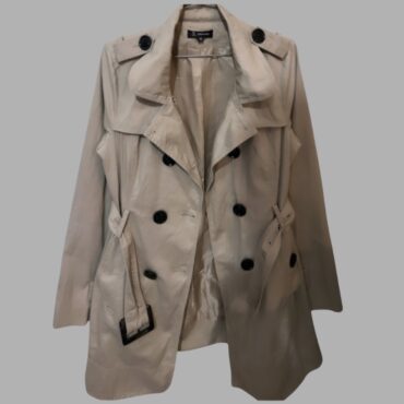 ג׳קט טרנץ׳ בצבע אבן מידה M עם חגורה ובטנה נעימה