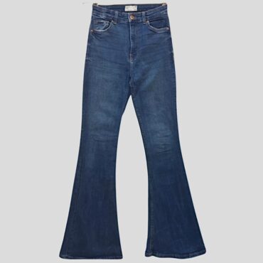 Bershka מידה S ג׳ינס לייקרה פדלפון (flare) מתרחב גזרה גבוהה כחול. מצב חדש