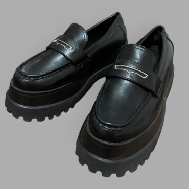 ASOS חדשות! נעלי לאופרס שחורות דמוי עור מידה 39 עם אבזם בכסף