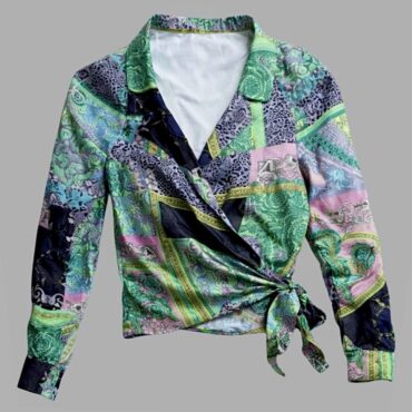 חולצת סאטן אלגנטית צבעונית מעטפת בסגנון ורסצ׳הה מידה M מצב חדש!