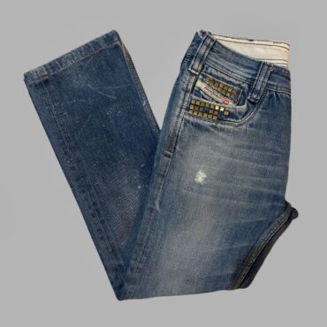 DIESEL וינטג׳ ניטים גזרה נמוכה מידה 28 גזרה ישרה אורך קרופ. מצב מצויין