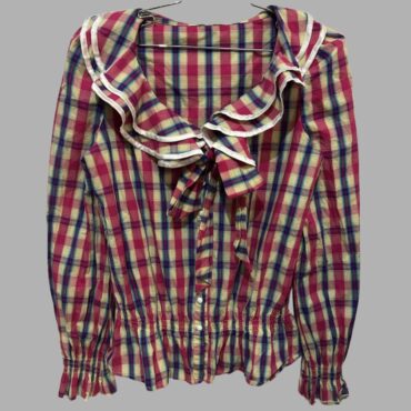 חולצה משובצת בסגנון רומנטי–וינטג’ מידה M עם צווארון מלמלה וקשירת עניבון קדמי