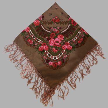 מטפחת וינטג פרחונית אוקראינית חומה עם ורוד מרובעת עם פרנזים עשויה מכותנה