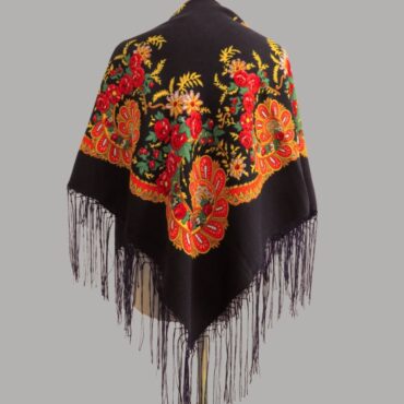 מטפחת פשתן וינטג׳ בבושקה פרחים אוקראינית חומה מרובעת עם פרנזים מצב כמו חדש!