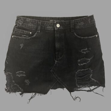 ZARA חצאית מיני ג׳ינס שחורה קרעים מידה S (היקף מותן 77 ס״מ) כמו חדשה!