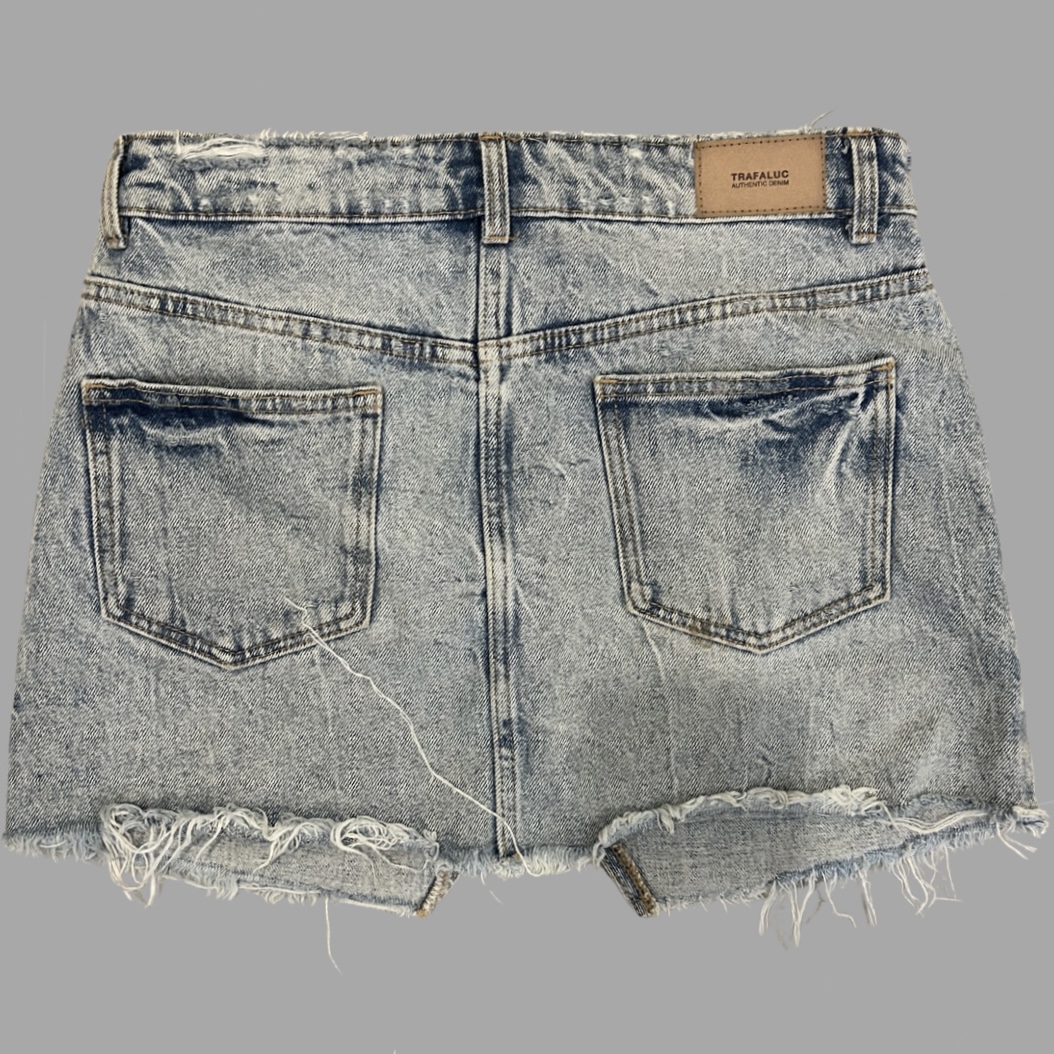 ZARA חצאית מיני ג׳ינס קרעים מידה M (תתאים לS( מותן 77 ס״מ) כמו חדשה! – תמונה 2