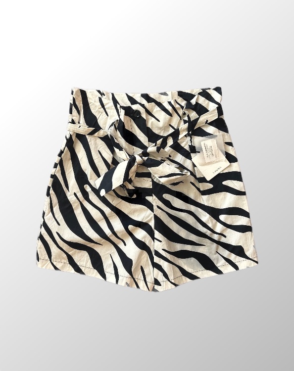 עם טיקט! מכנסיים קצרים מנומרים! בגזרה גבוהה! בשילוב חגורה!  Lumina מידה M – תמונה 2