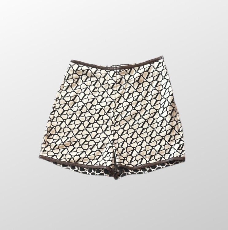 מכנסיים קצרים מבד מחוייט בגזרה גבוהה! מידה M Valentino