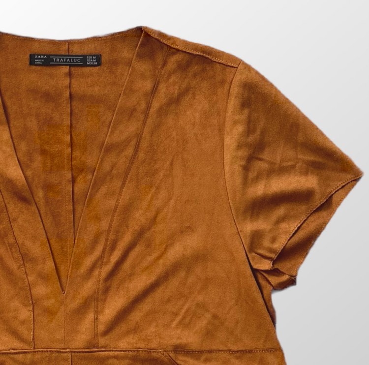 חולצה דמוי זאמש מחשוף v חומה M Zara – תמונה 2