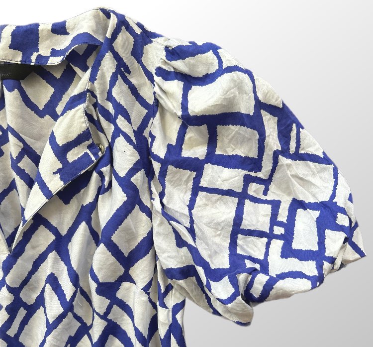 חולצת 100%משי Banana republic אלגנטית! עם הדפס של צורות גאומטריות! תתאים עד מידה M – תמונה 4