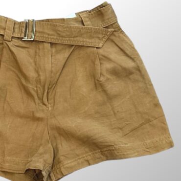 מכנסיים קצרים בגזרה גבוהה! צבע חום! מידה 38