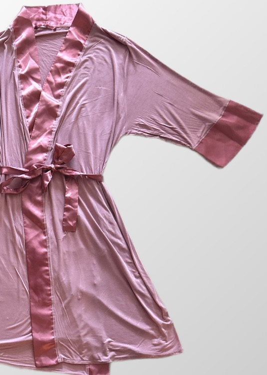 חלוק ורוד דק ונעים בשילוב סאטן עדין! קשירה במותן! מצב חדש!! מידה S של Go Under – תמונה 2