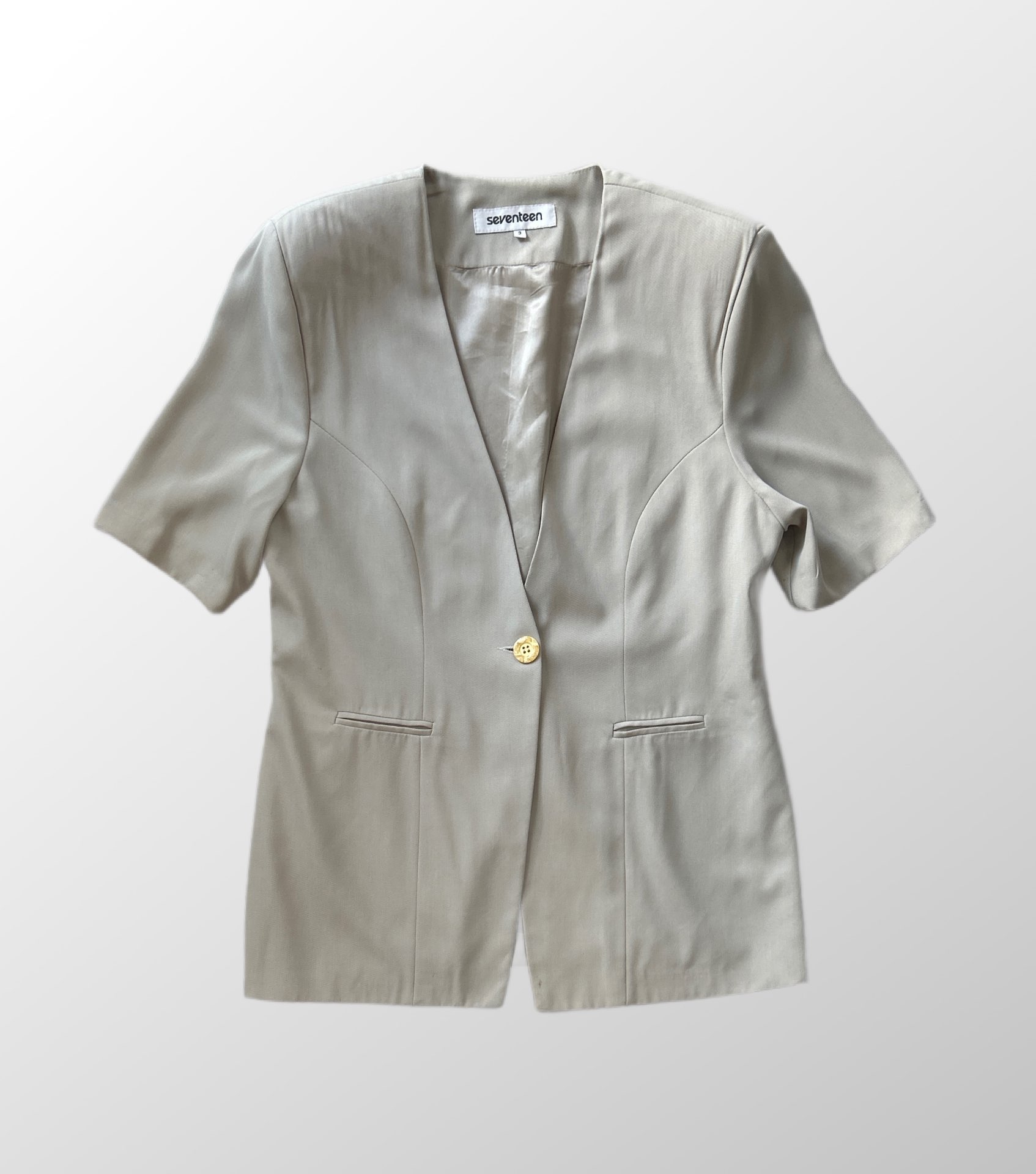 בלייזר אוברסייז עם שרוולים קצרים של Seventeen! אוברסייז! מידה L  היקף 100 ס״מ – תמונה 2